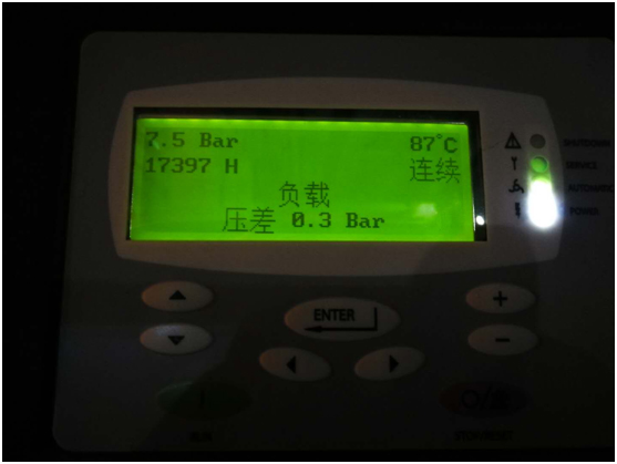 油氣分離器使用過(guò)程中因壓差過(guò)高被擊穿，造成跑油，油分配料不匹配造成壓差過(guò)高(圖5)